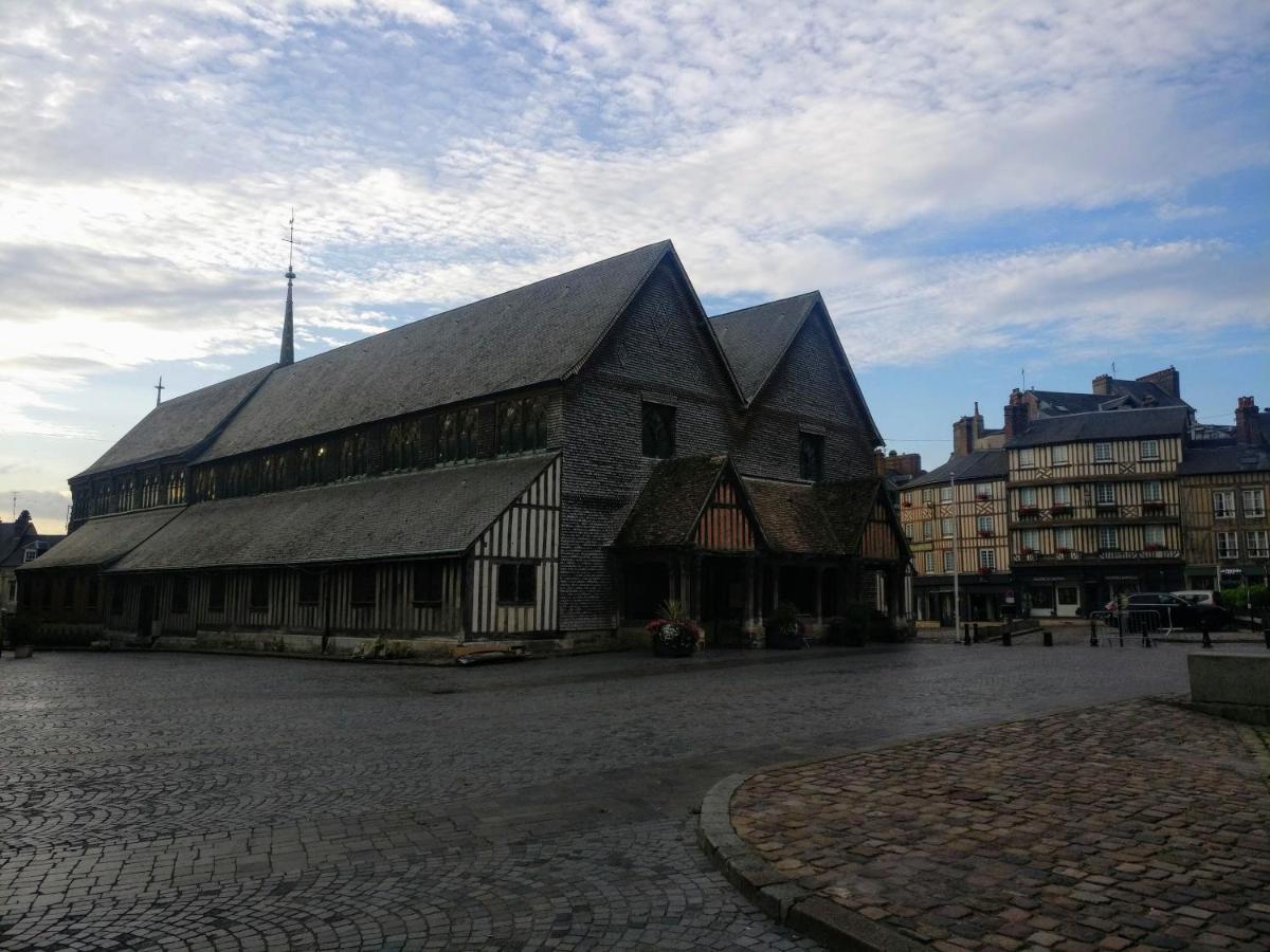 Studio Centre Historique Онфльор Екстериор снимка