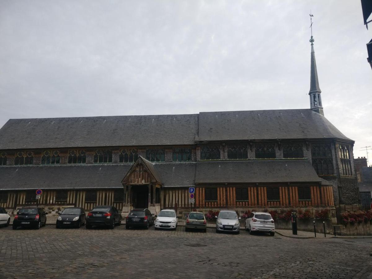 Studio Centre Historique Онфльор Екстериор снимка
